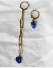 Charger l&#39;image dans la galerie, Boucle d’oreille solo lapis-lazuli
