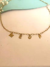 Charger l&#39;image dans la galerie, Collier Meuf.

