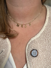 Charger l&#39;image dans la galerie, Collier Meuf.
